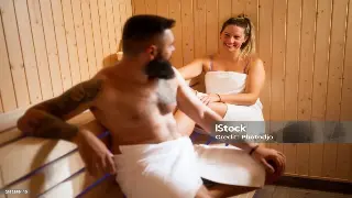 告别亚健康：上海白领必备的办公室自我按摩妙招，让你满血复活！