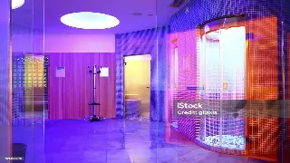 魔都桑拿私享：一次洗涤灵魂的温度之旅，附避坑指南 海报