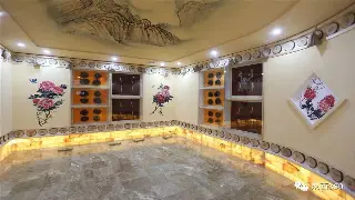 魔都桑拿大冒险：90后老阿姨的“蒸”心话，排毒养颜真的灵？